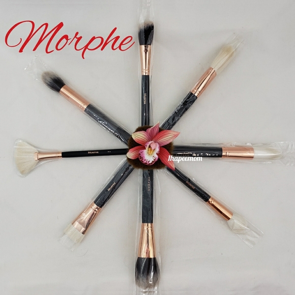 Morphe Brush R12 Delux High Light Fan Makeup Tools - Picture 2 of 9